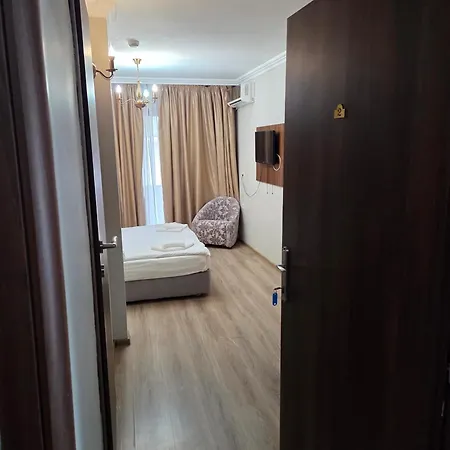 Vendégház Pensiunea La Iani