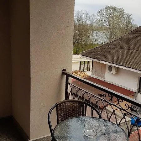 Pensiunea La Iani Maison d'hôtes
