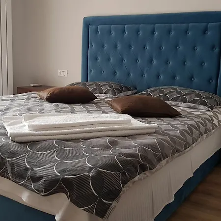 Konukevi Pensiunea La Iani Köstence